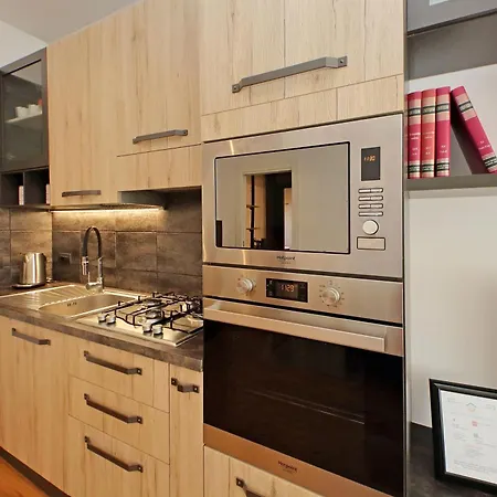 Apartman Vestali House