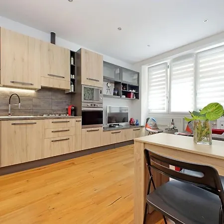 Vestali House Apartment