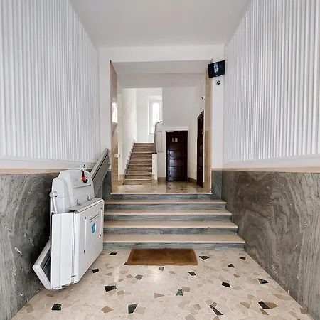 Vestali House * Rome